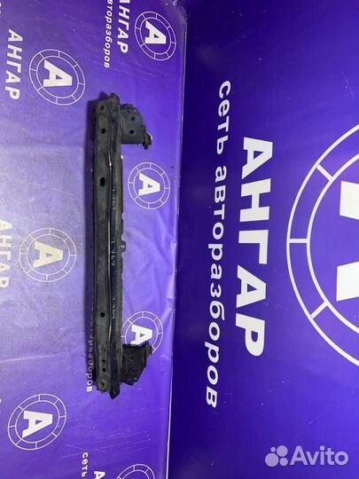 Усилитель бампера передний Volkswagen Touareg 7L