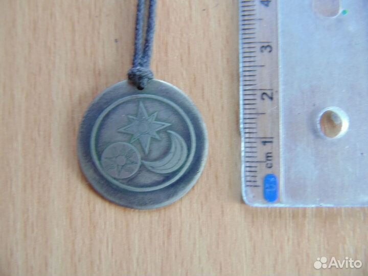 Подвески, кулоны