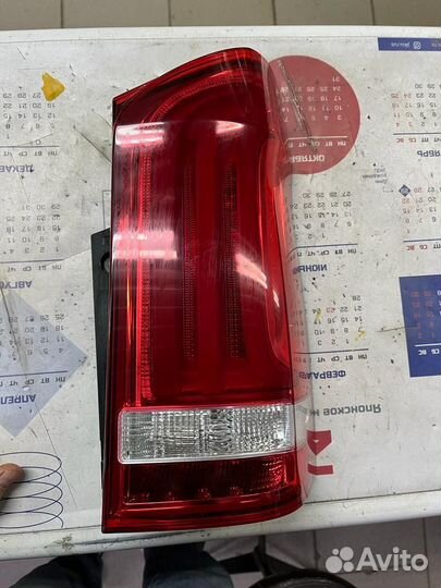 Задний правый фонарь Мерседес V класс