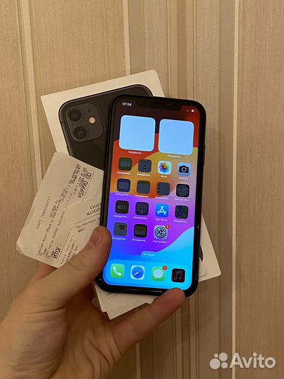 iPhone 11, 64 ГБ