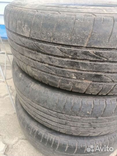 Bridgestone Dueler H/P Sport 215/65 R16 98H
