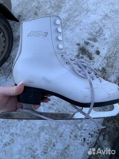 Коньки фигурные 37 размер