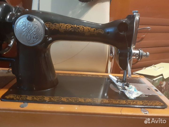 Швейная машинка 