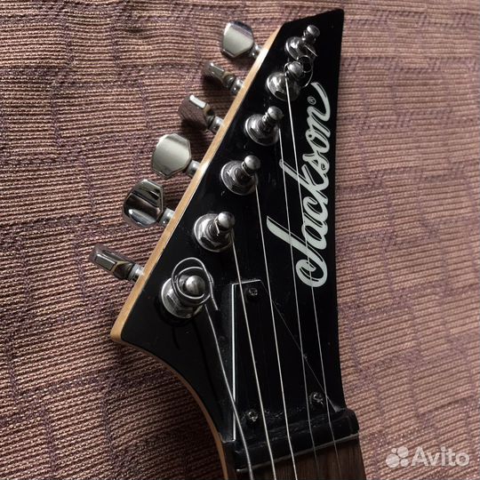 Электро гитара Jackson JS32T King V