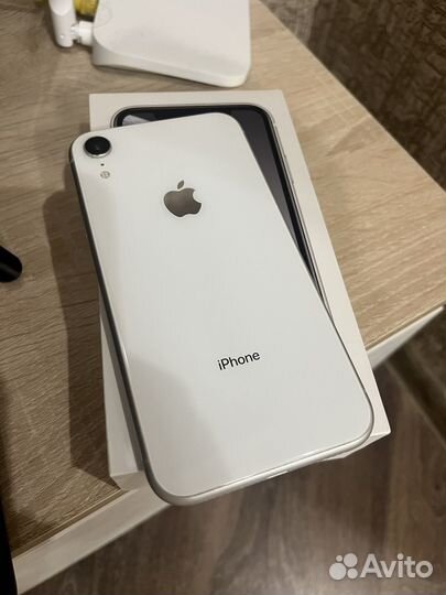 Телефон iPhone XR 128gb