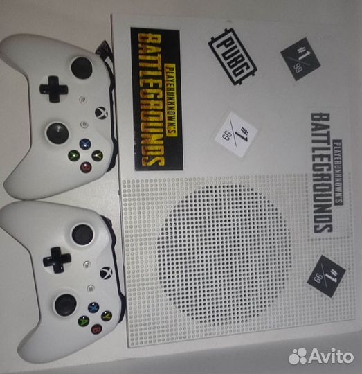 Игровая приставка Xbox One S 500 гигобайтов