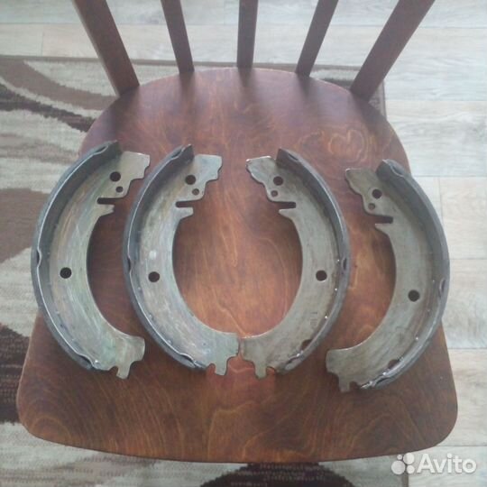 Свечи новые 3 х контактные Finwhale