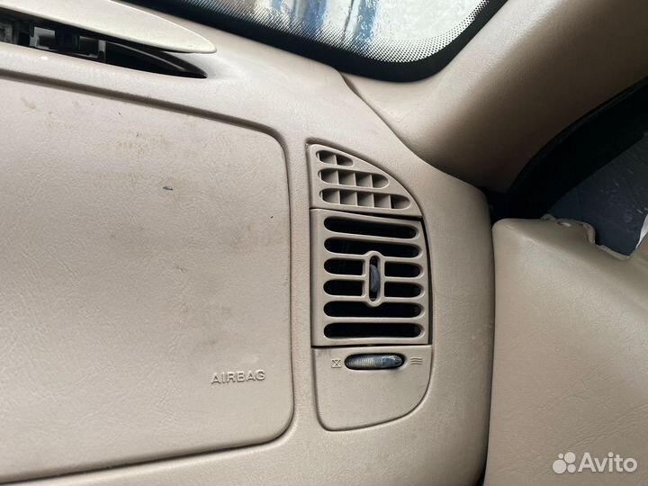 Дефлекторы обдува салона Ford Expedition 1