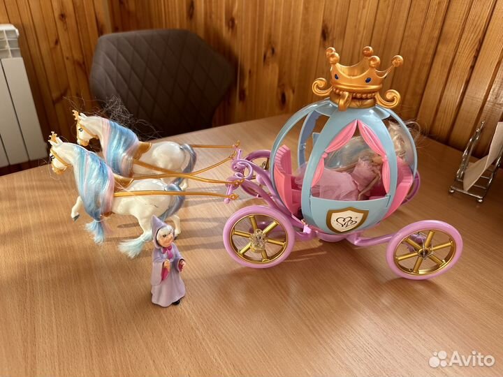 Карета игрушка с лошадкой и принцессой