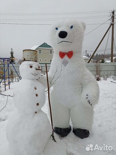 Большой белый мишка на ваш праздник