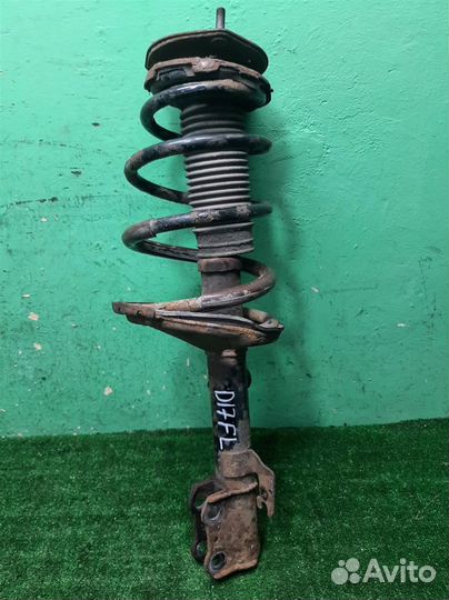 Стойка амортизатора передняя правая Lexus RX400H