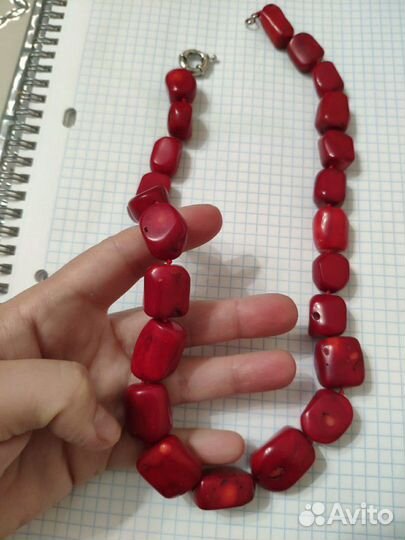 Разные украшения из натуральных камней