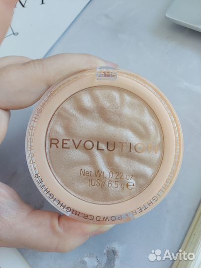 Хайлайтер revolution в оттенке just my type