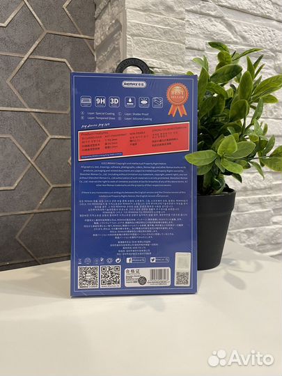 Защитное стекло remax на iPhone