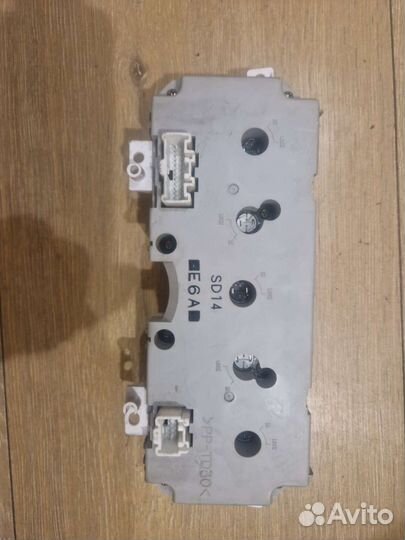 Блок управления климатом мазда 6 gg sd14 e6a