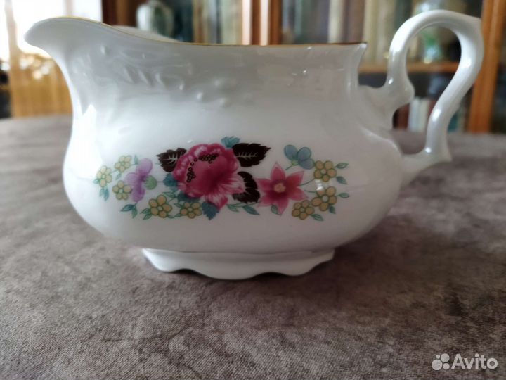 Супница и соусник из фарфора