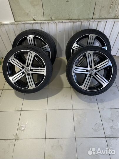 R18 Michelin Pilot Sport 4 225/40, PCD 5x112 DIA 57.1