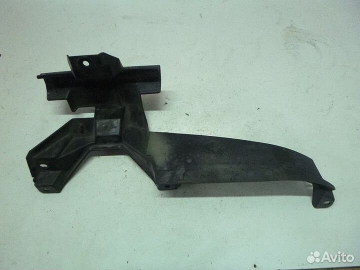 Кронштейн переднего бампера citroen C-crosser 2008