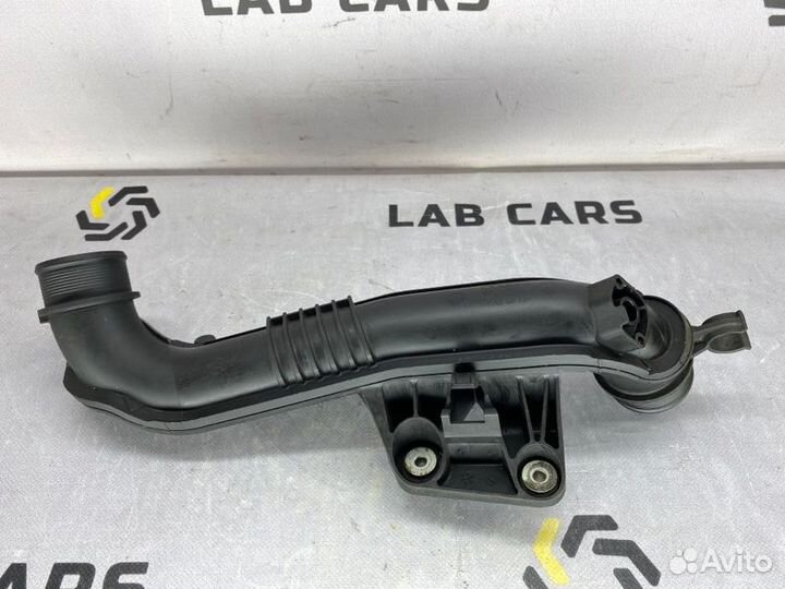 Патрубок интеркулера Audi A4 B8 caga 2.0 TDI 2009