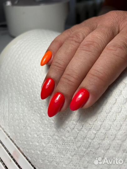 Мастер маникюра и педикюра