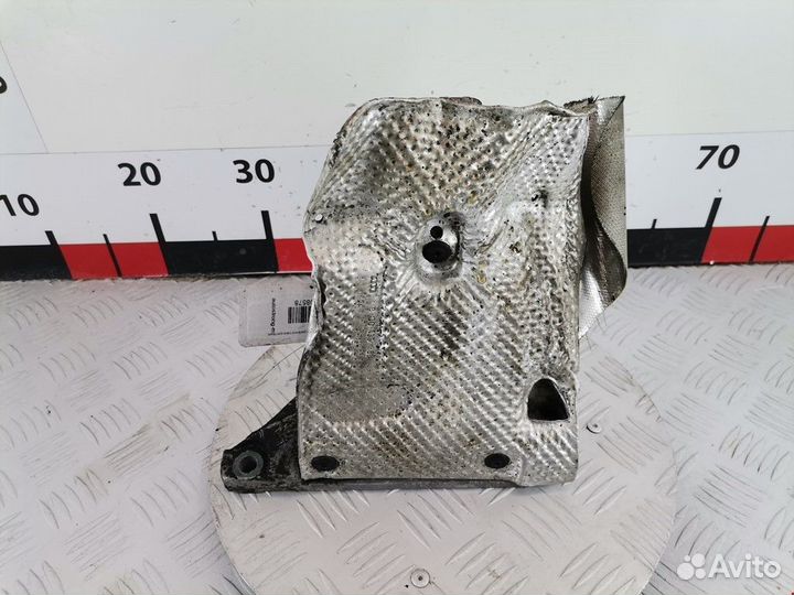 Кронштейн двигателя Volkswagen Passat B5 1999