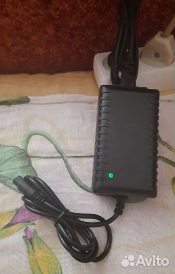 Зарядное устройство для гироскутера