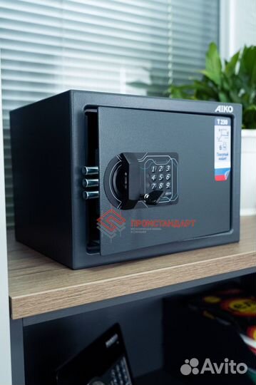 Сейф металлический