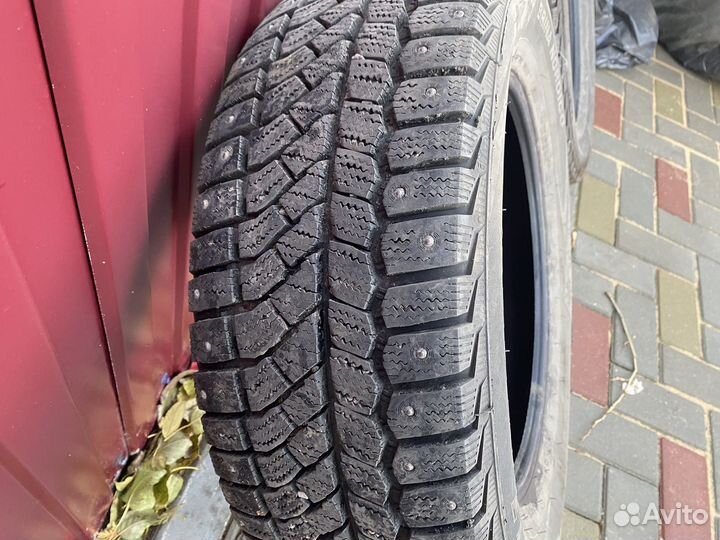 Viatti Brina Nordico V-522 215/60 R16