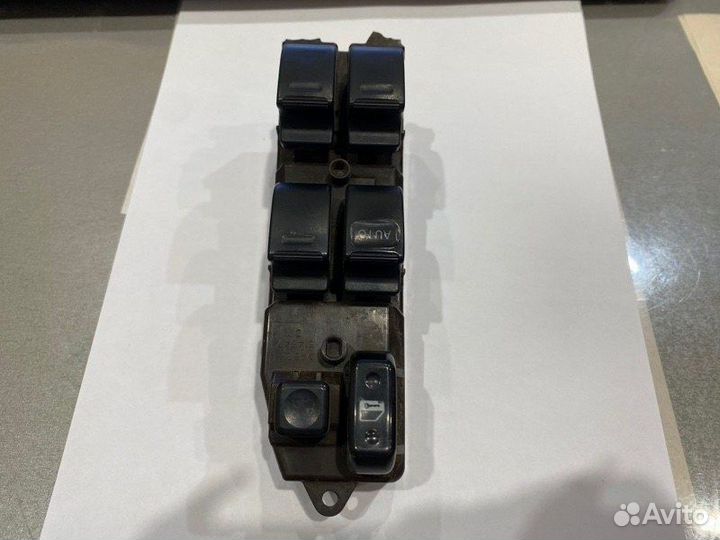 Блок управления стеклоподъемниками Toyota Rav4