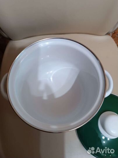 Эмалированные кастрюля, ковшик