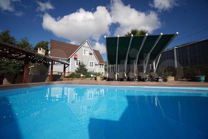 Коттедж 208 м² на участке 11 сот.