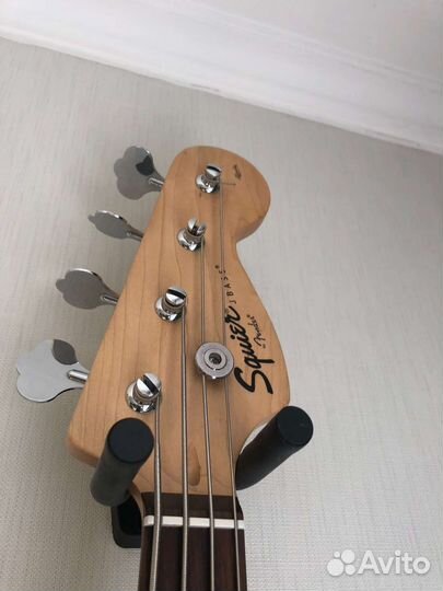 Бас гитара Fender jazz bass
