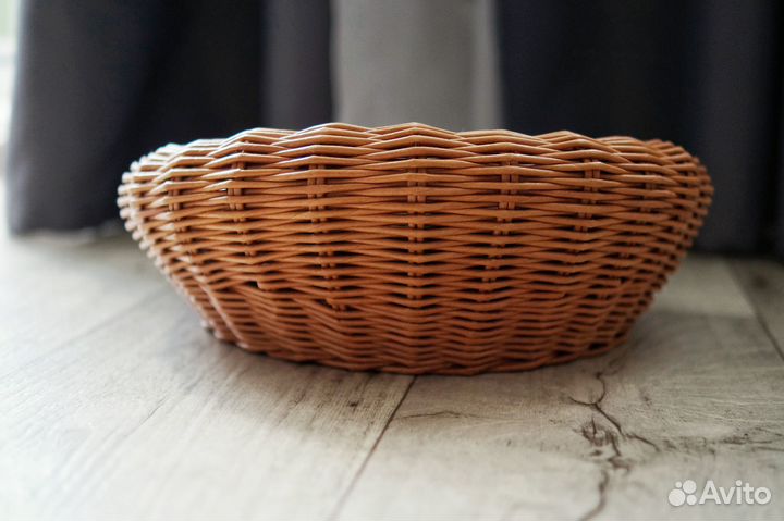 Лежанка для кошки плетеная