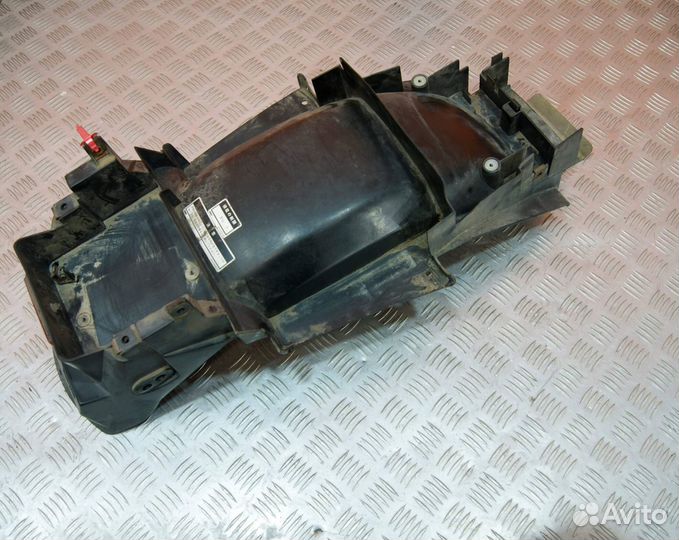 Подкрылок Yamaha FZ400