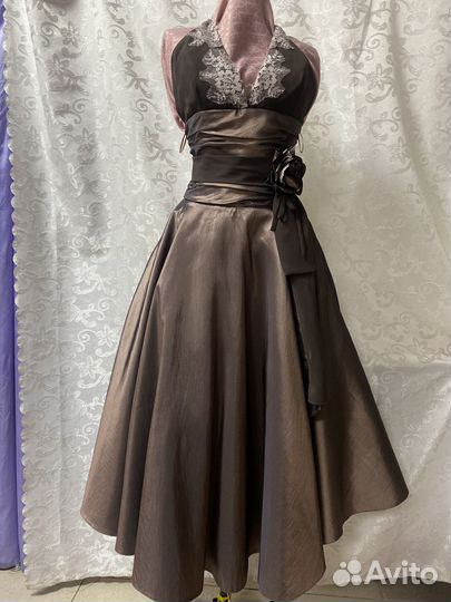 Нарядное платье