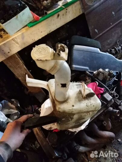 Бачек омывателя Галант 8