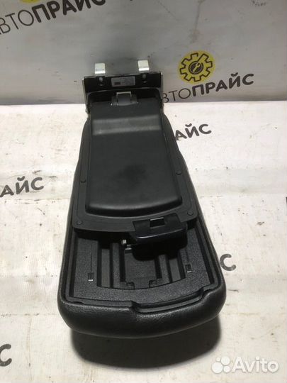 Подлокотник Peugeot 308 EP6 2008