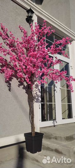 Искусственное дерево большое