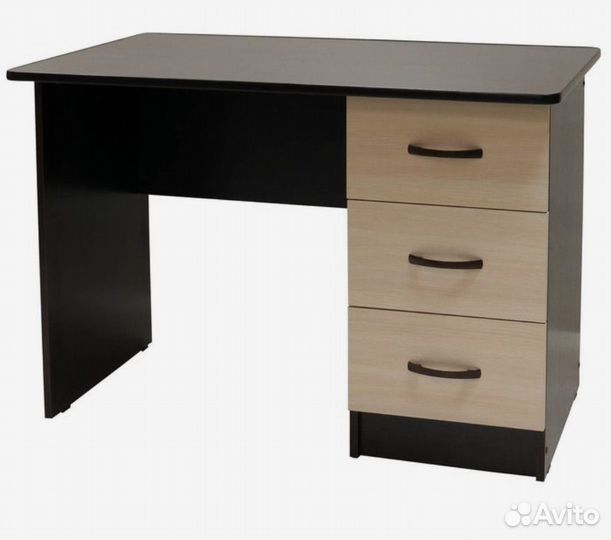 Письменный стол