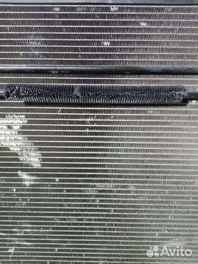 Радиатор охлаждения двигателя Land Rover Discovery