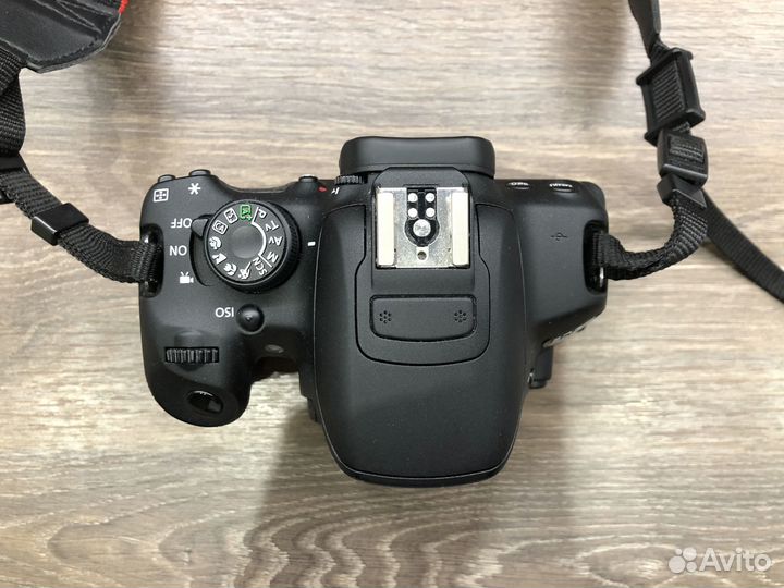 Фотоаппарат Canon EOS 700D