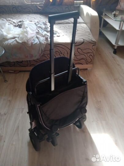 Прогулочная коляска трость