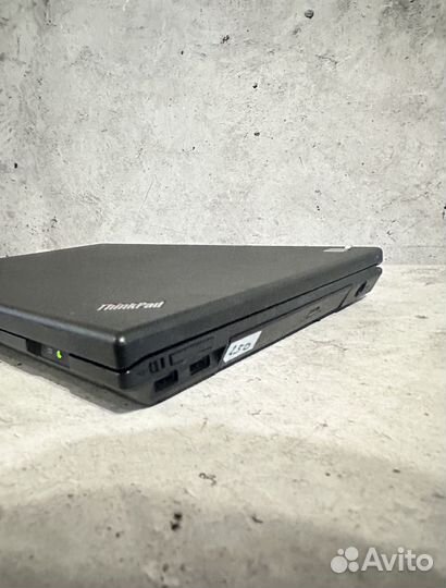 Lenovo thinkpad L520 750Гб HDD / i3-2350M / 4Гб