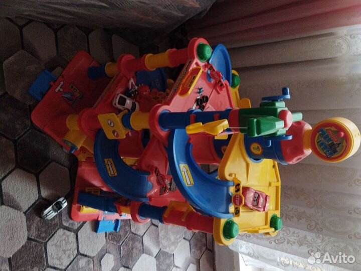 Трек для машинок детский гараж