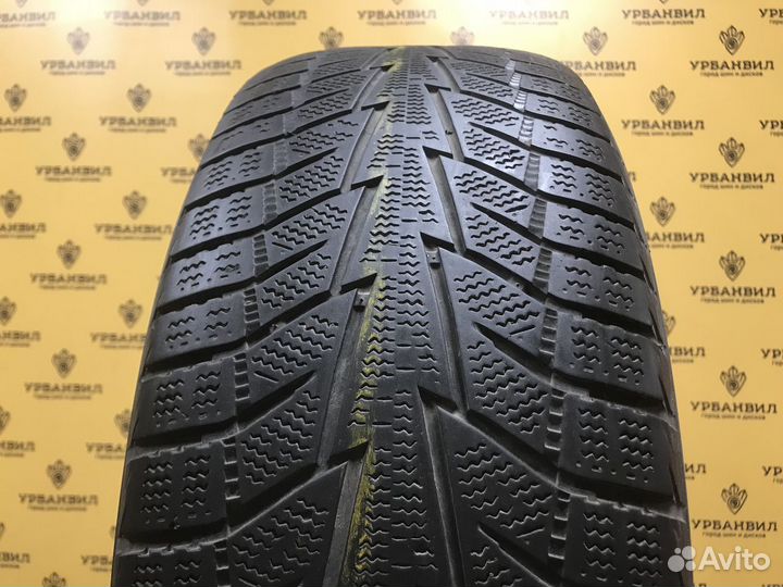 Hankook Winter I'Cept iZ 2 W616 215/55 R17 98T