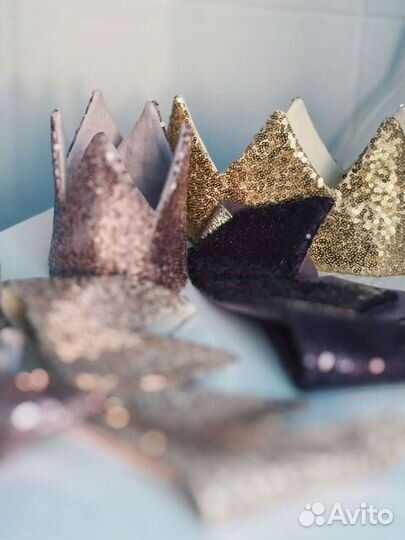 Детская корона и волшебная палочка