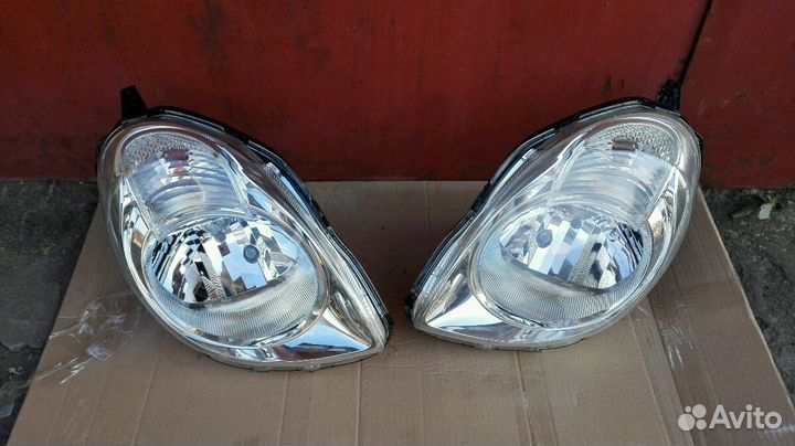 Фара ниссан моко MG22S правая/левая