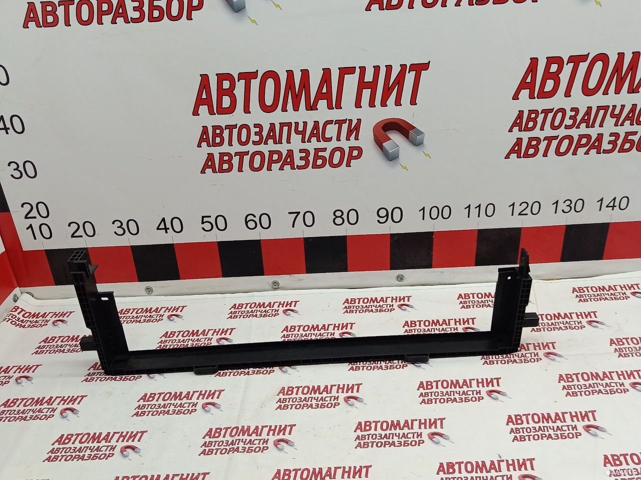 Кронштейн радиатора Lixiang L7