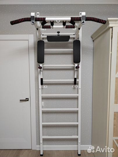 Шведская стенка с турником и брусьями новая