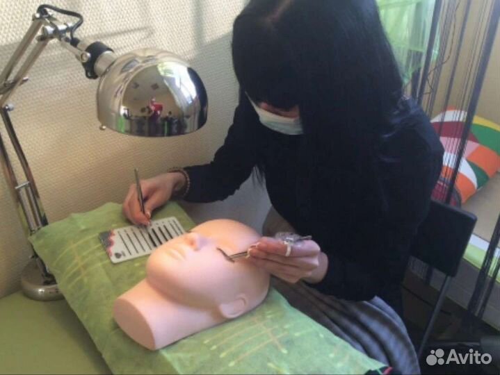 Обучение наращиванию ресниц